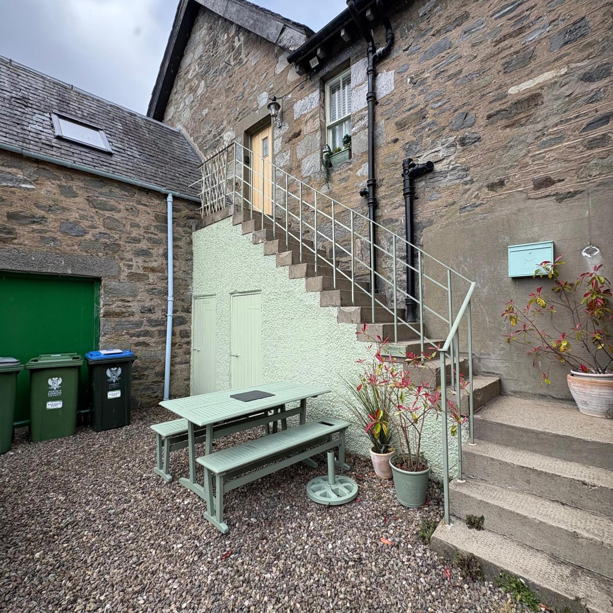 Apartamento The Rannoch Nest, Kinloch Rannoch Exterior foto